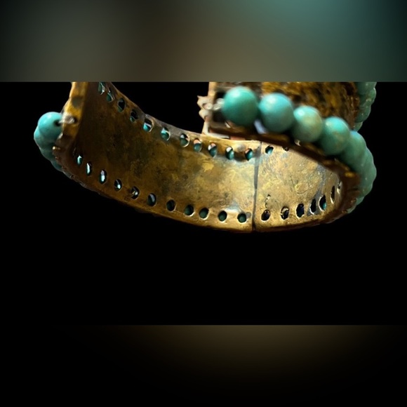 Boutique 2Pc Stunning Turquoise Ring & Bracelet Set - Picture 5 of 7